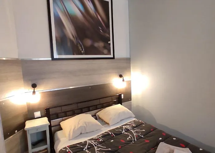 Le Bon Moine Hotel 2*